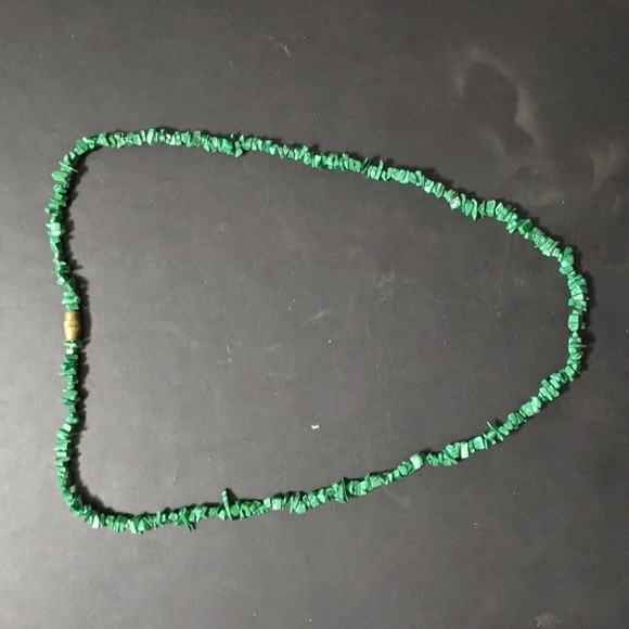Green Malachite Gemstone Chip Statement Necklace - Picture 1 of 3